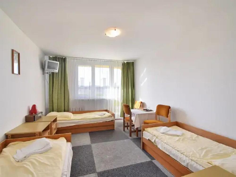 Krysztalowa Przystan Mrzeżyno Buitenkant foto