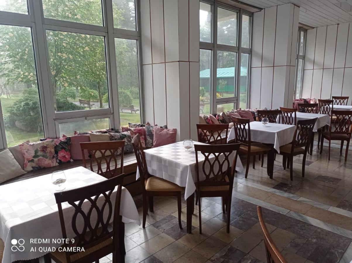 Krysztalowa Przystan Mrzeżyno Buitenkant foto