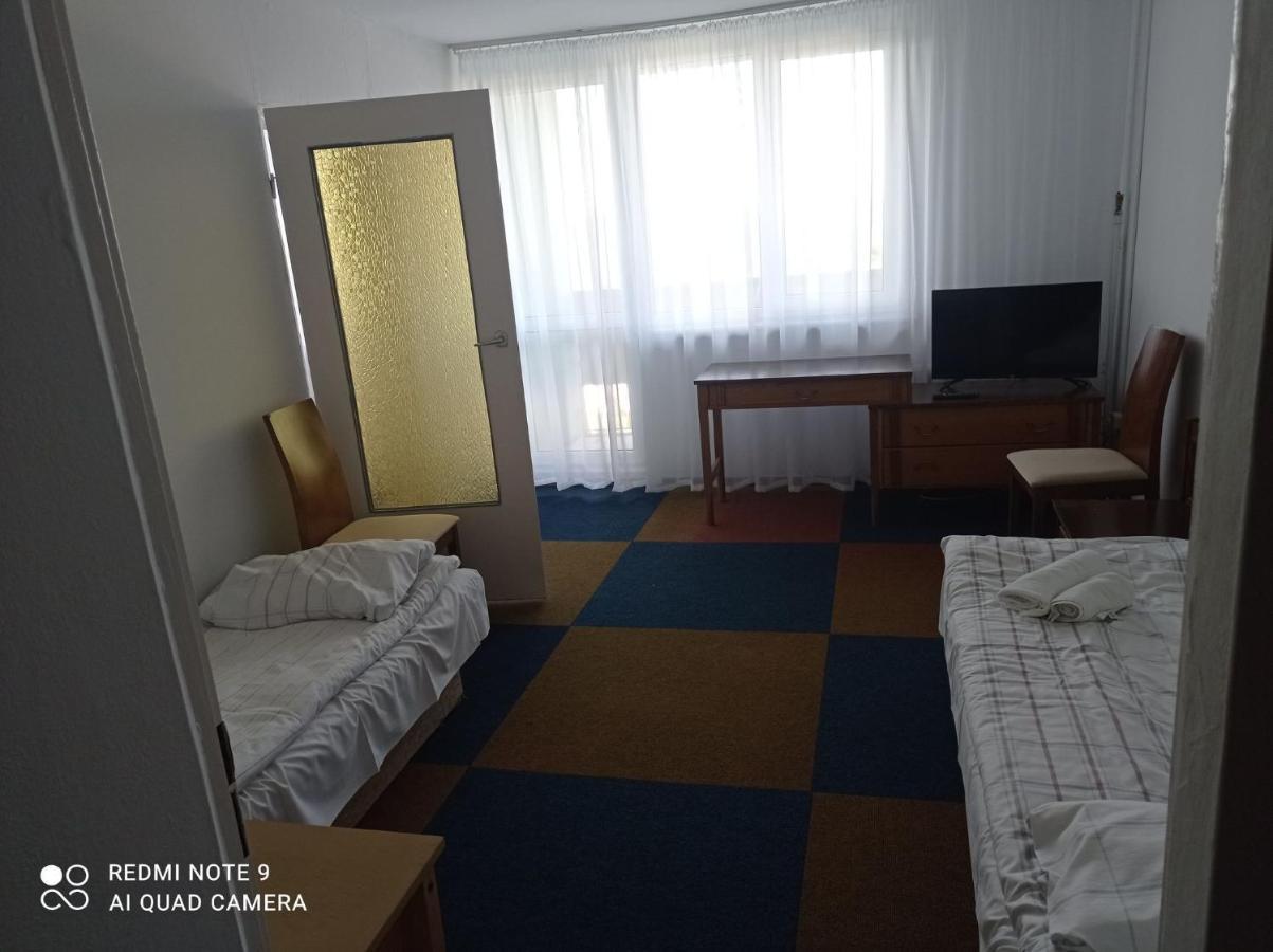 Krysztalowa Przystan Mrzeżyno Buitenkant foto