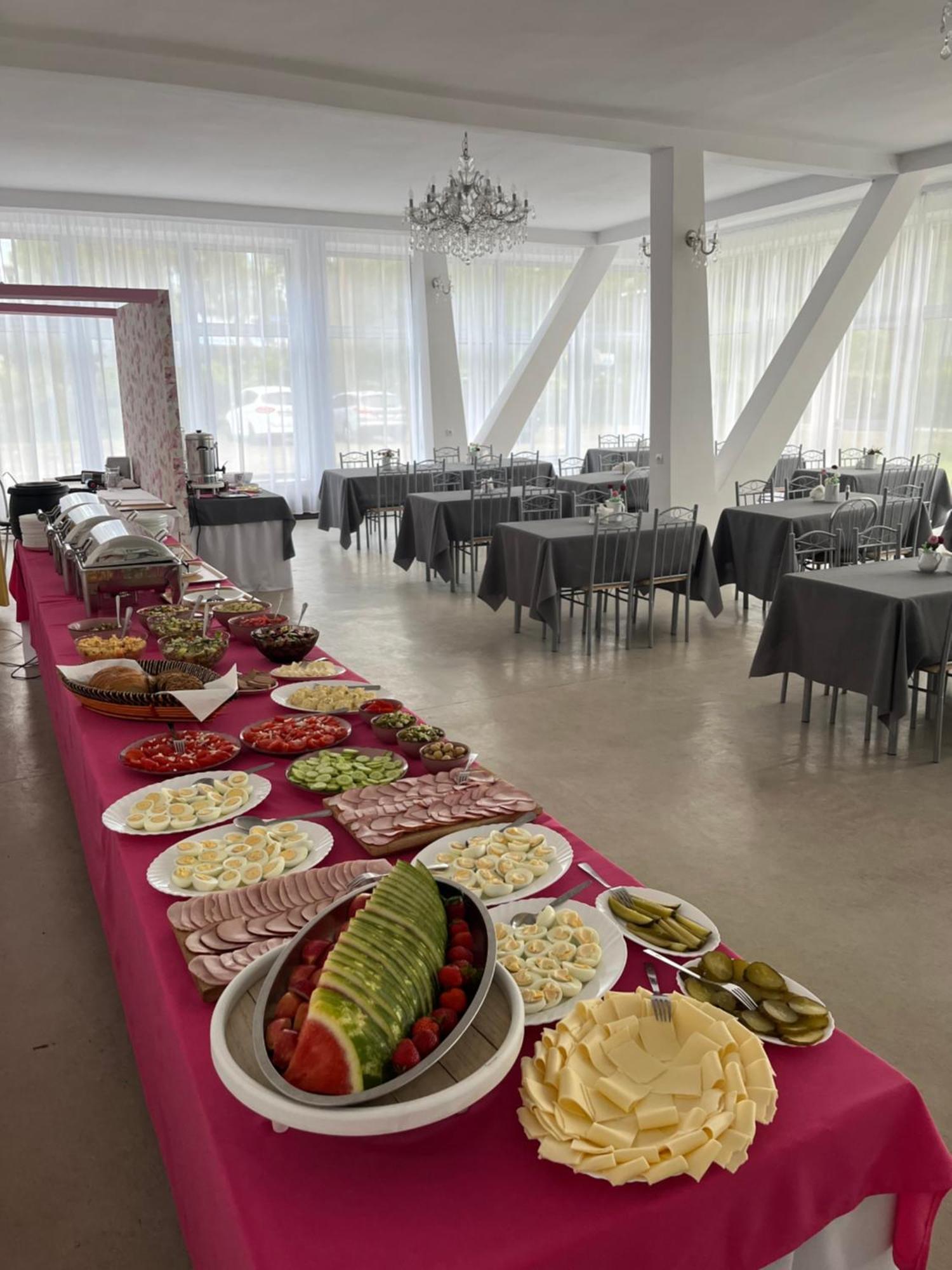 Krysztalowa Przystan Mrzeżyno Buitenkant foto