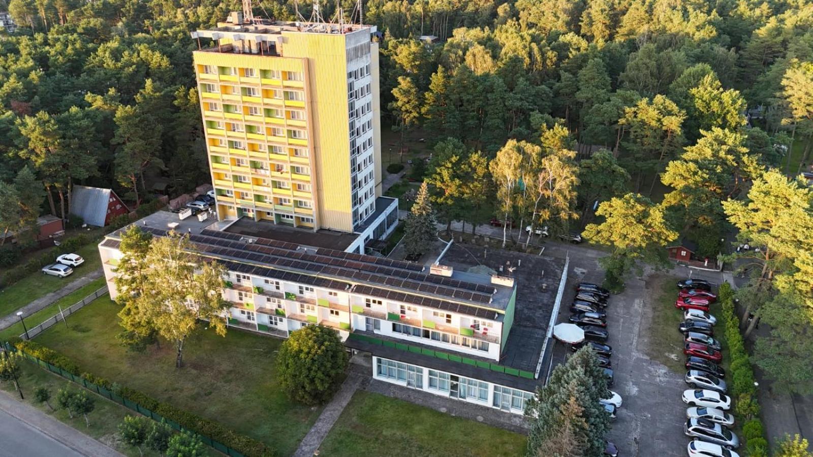 Krysztalowa Przystan Mrzeżyno Buitenkant foto
