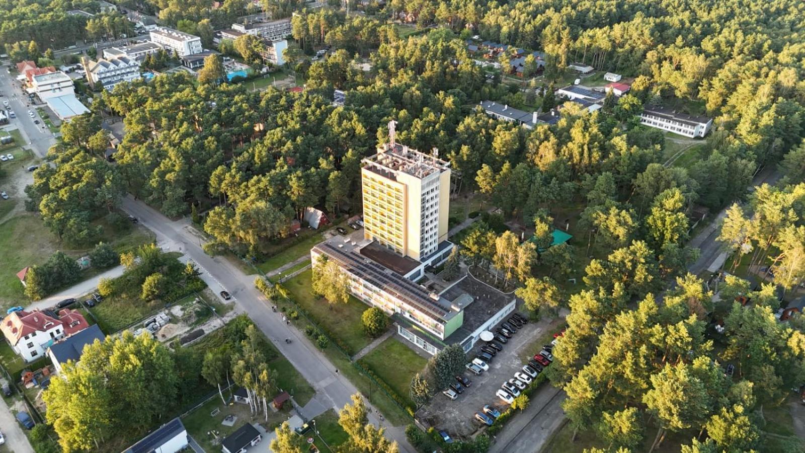 Krysztalowa Przystan Mrzeżyno Buitenkant foto