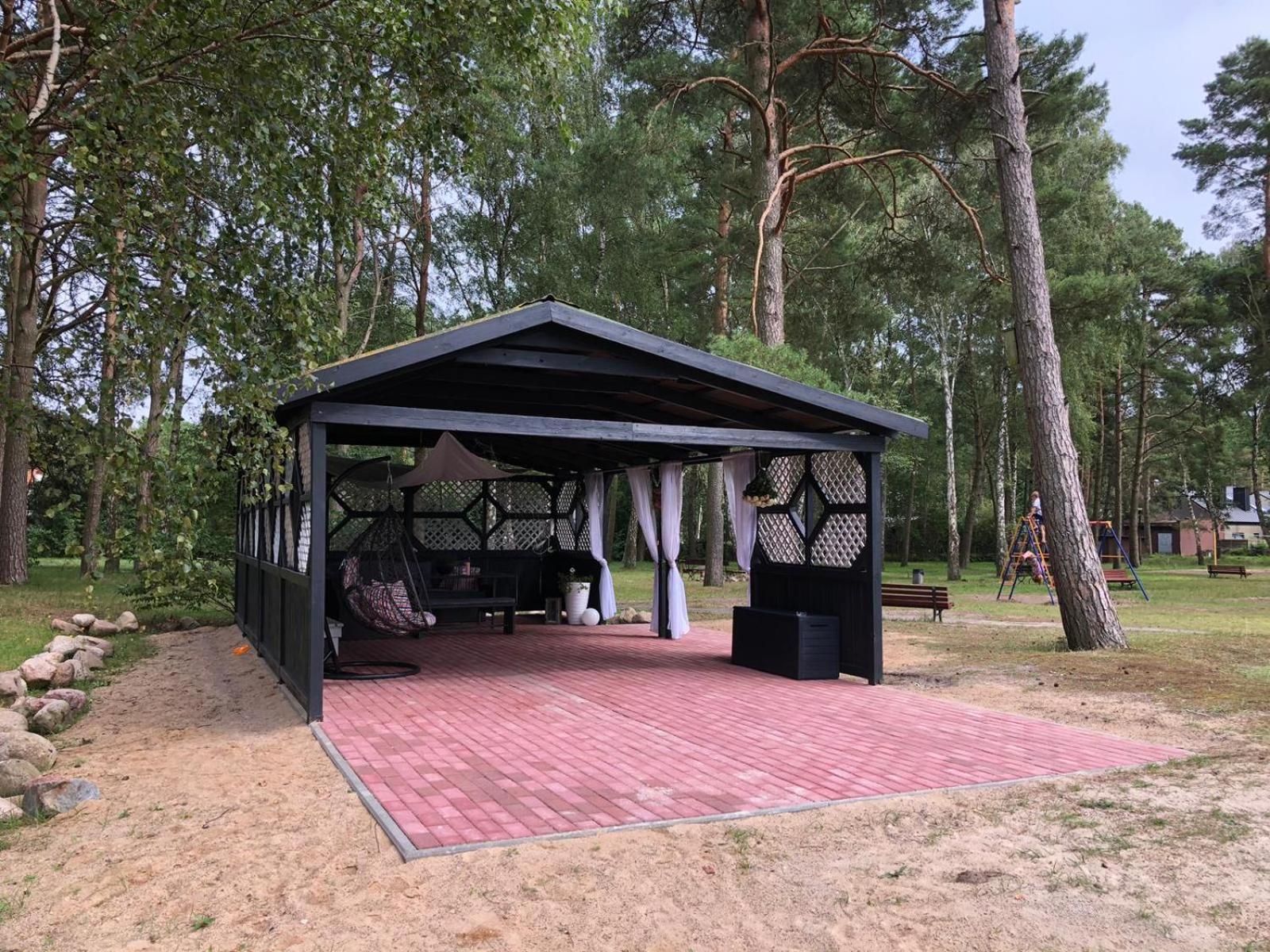 Krysztalowa Przystan Mrzeżyno Buitenkant foto