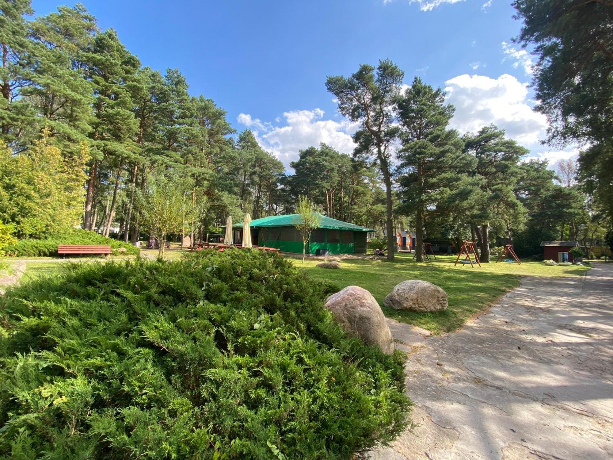 Krysztalowa Przystan Mrzeżyno Buitenkant foto